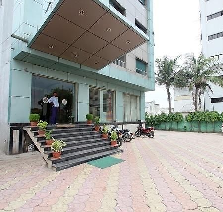Hotel Varanasi Palace Exterior photo